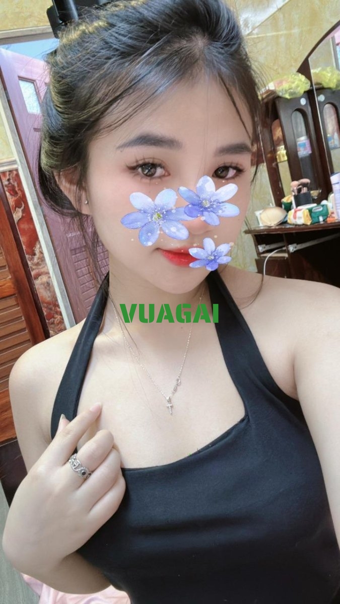 Anh Thư – Nhiệt Tình, Bím Múp Thích Vét Máng