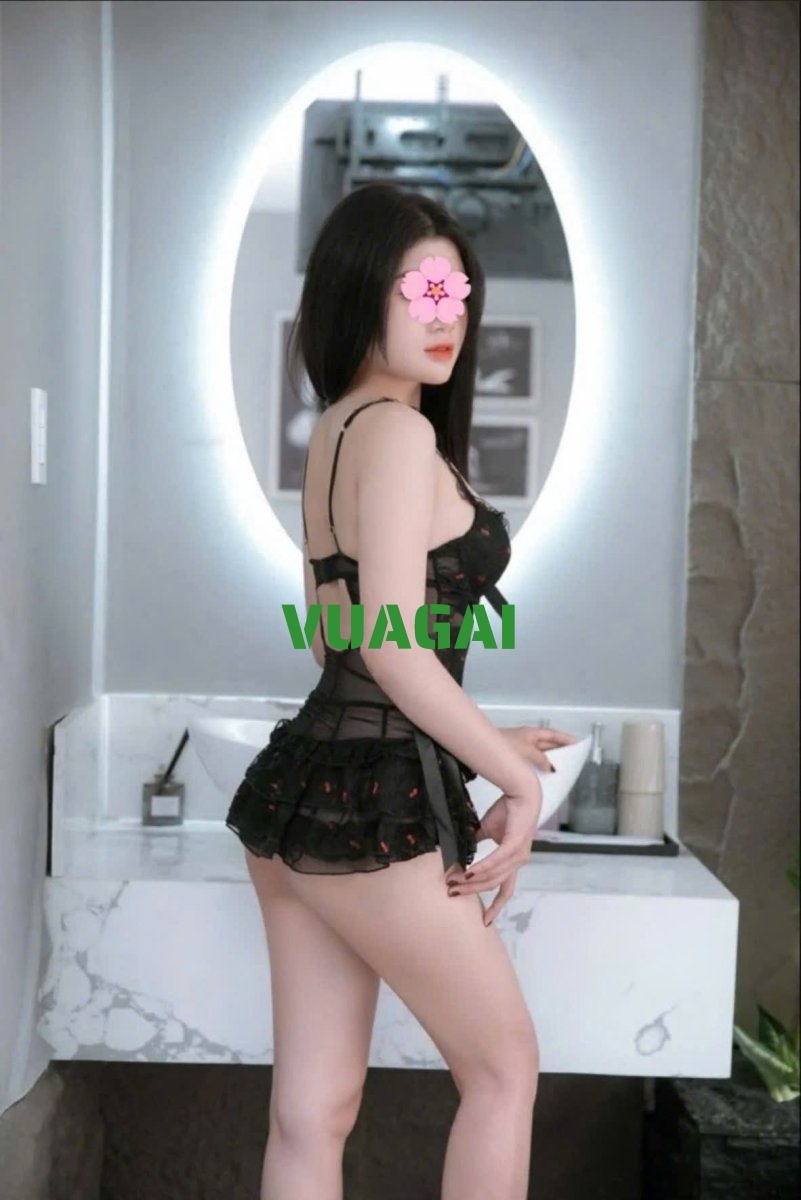 ĐT bé gái xinh xắn đáng yêu. Làm tình cực mượt.