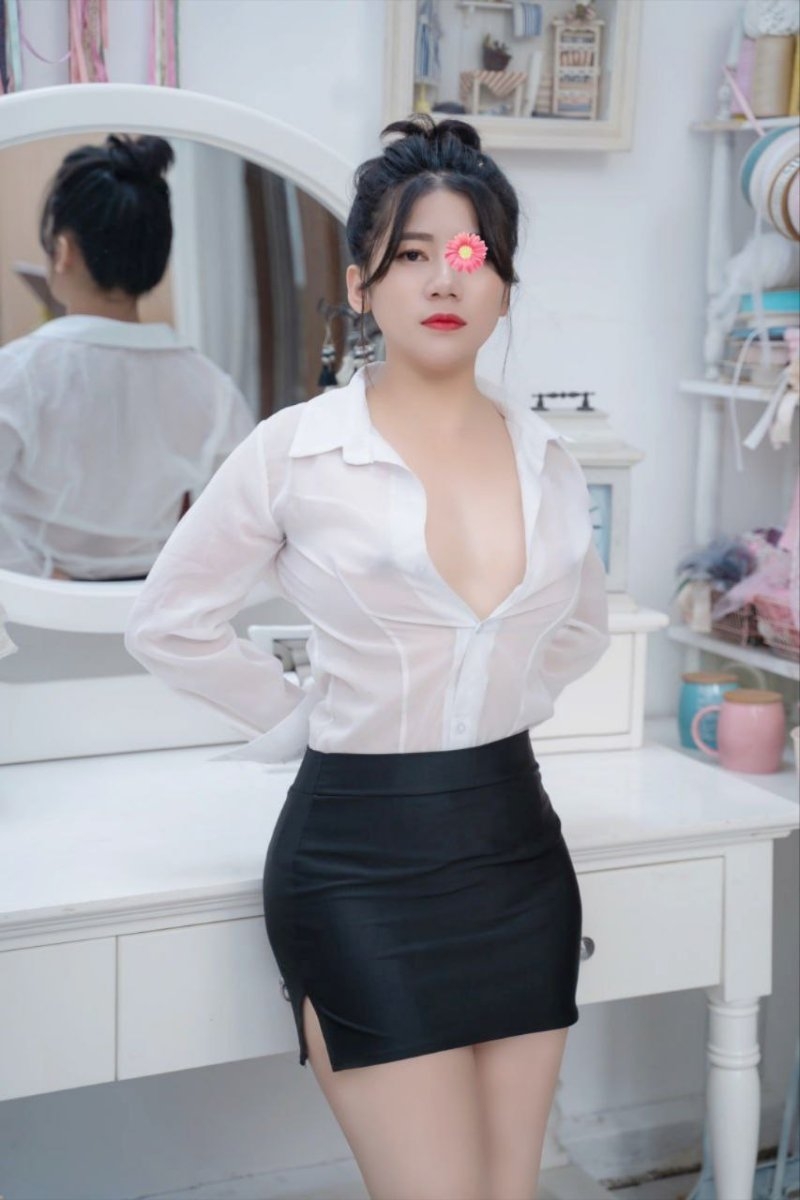 Trang Anh - Em Thư Ký Xinh Đẹp Ngây Thơ, Body Gợi Tình