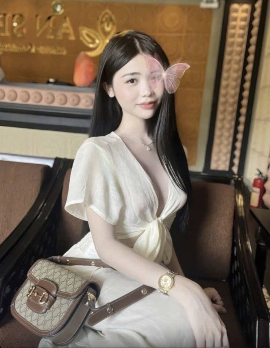 THUỲ CHI THIÊN THẦN GÁI XINH NON TƠ CHIỀU KHÁCH THOẢ MÃN ĐẲNG CẤP BÚ MÚT CHUẨN GOOD