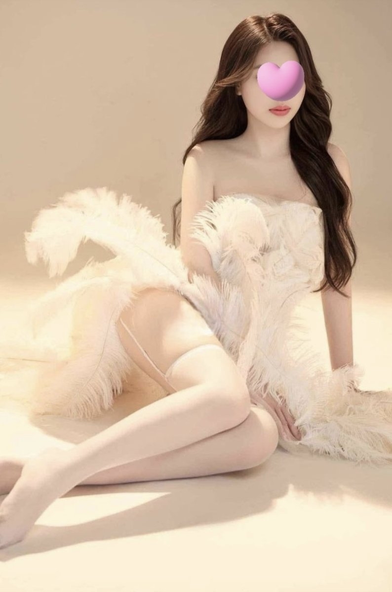 Lan Chi ❤Hotgirl❤Siêu Xinh❤Đẳng Cấp Chân Dài❤Khuôn Mặt Baby❤Dâm Sang Bậc Nhất❤