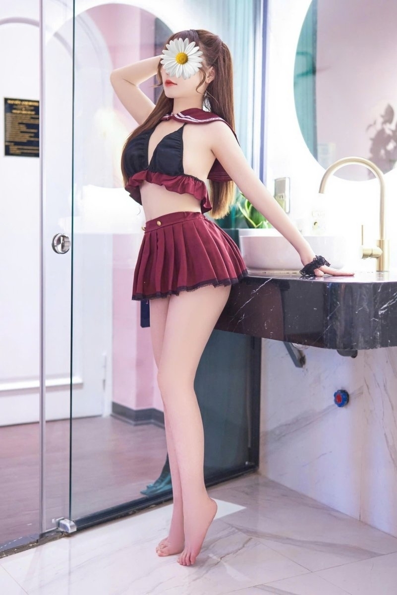 Yến Nhi - Bé Gái Mới ớn. Làm tình siêu phê. Bướm múp vú to. So là sướng